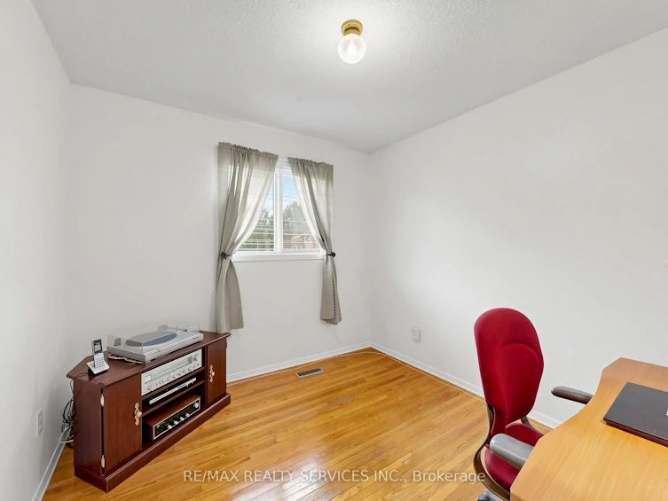 25 Malcolm Crescent, Brampton, ON, L6S 3C7 - 34