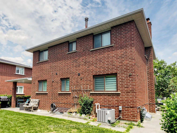 25 Malcolm Crescent, Brampton, ON, L6S 3C7 - 50