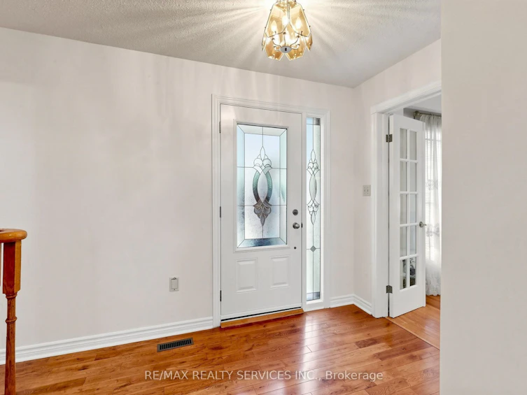 25 Malcolm Crescent, Brampton, ON, L6S 3C7 - 5