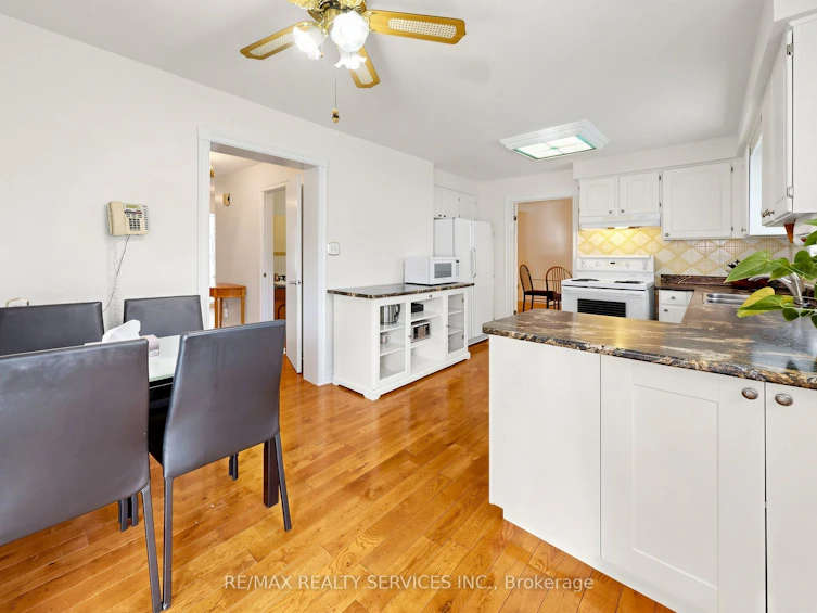 25 Malcolm Crescent, Brampton, ON, L6S 3C7 - 22