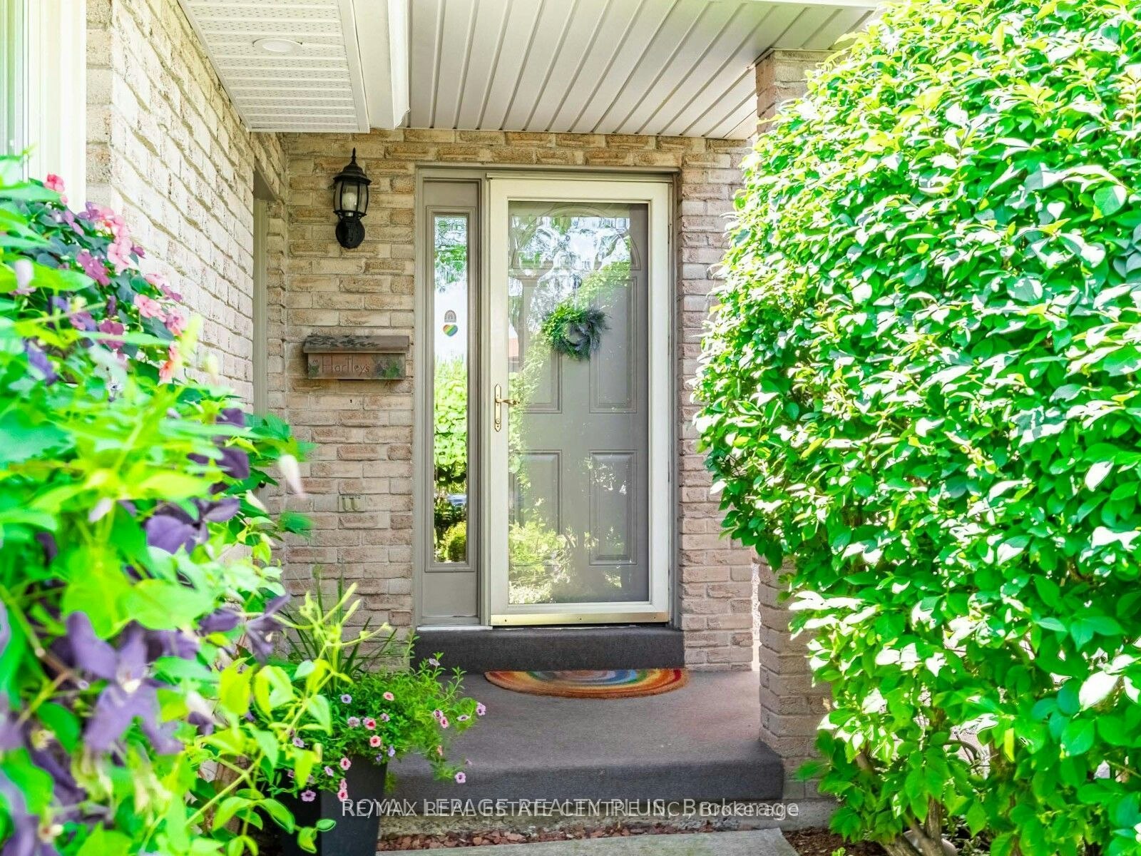 (Main)-4079 Trapper Crescent, Mississauga, ON, L5L 3A7 - 3