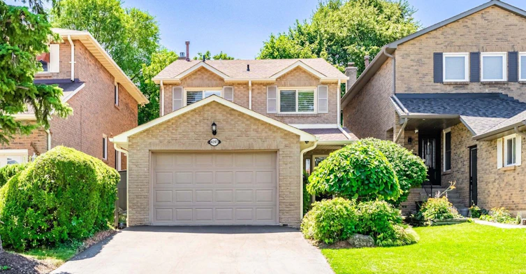 (Main)-4079 Trapper Crescent, Mississauga, ON, L5L 3A7