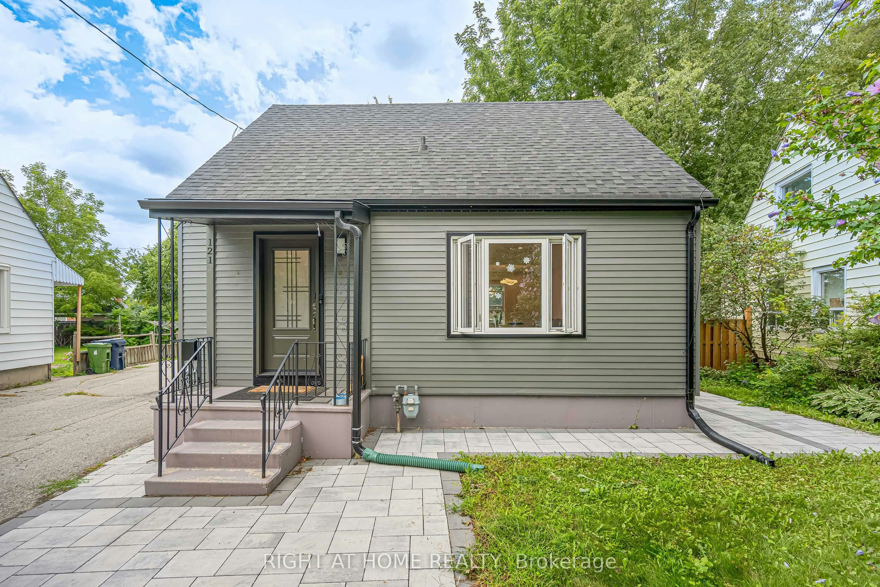 121 Hearst Circle, Toronto, ON, M6M 2V4