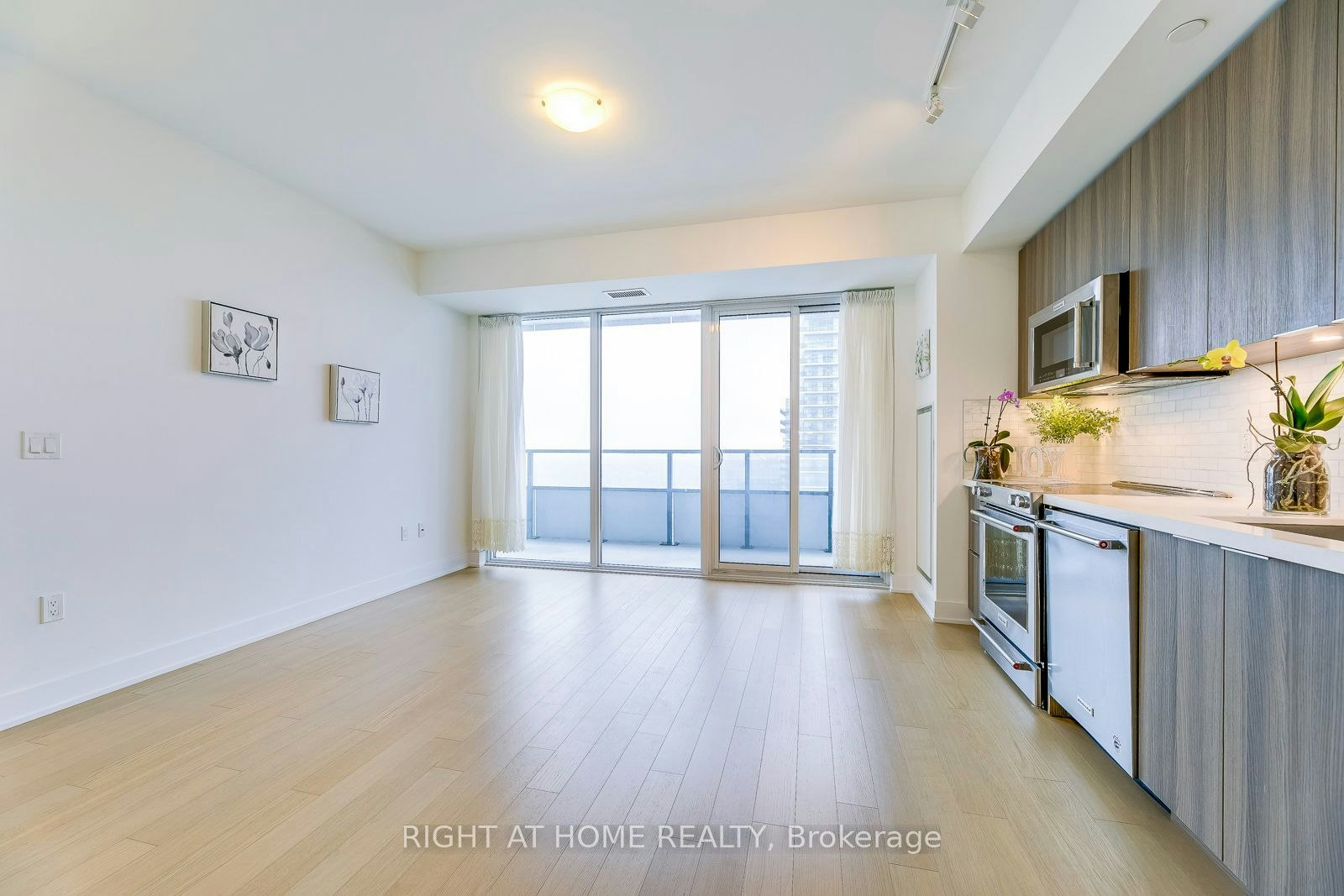 4611-30 Shore Breeze Drive, Toronto, ON, M8V 0J1 - 5