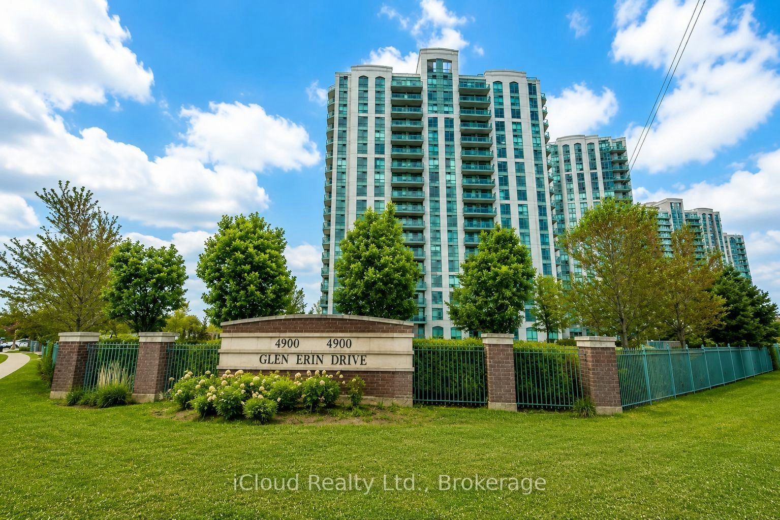 1507-4900 Glen Erin Drive, Mississauga, ON, L5M 7S2