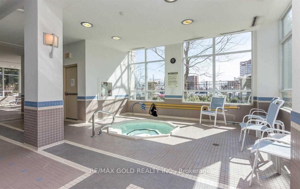 807-3504 Hurontario Street, Mississauga, ON, L5B 0B9 - 19