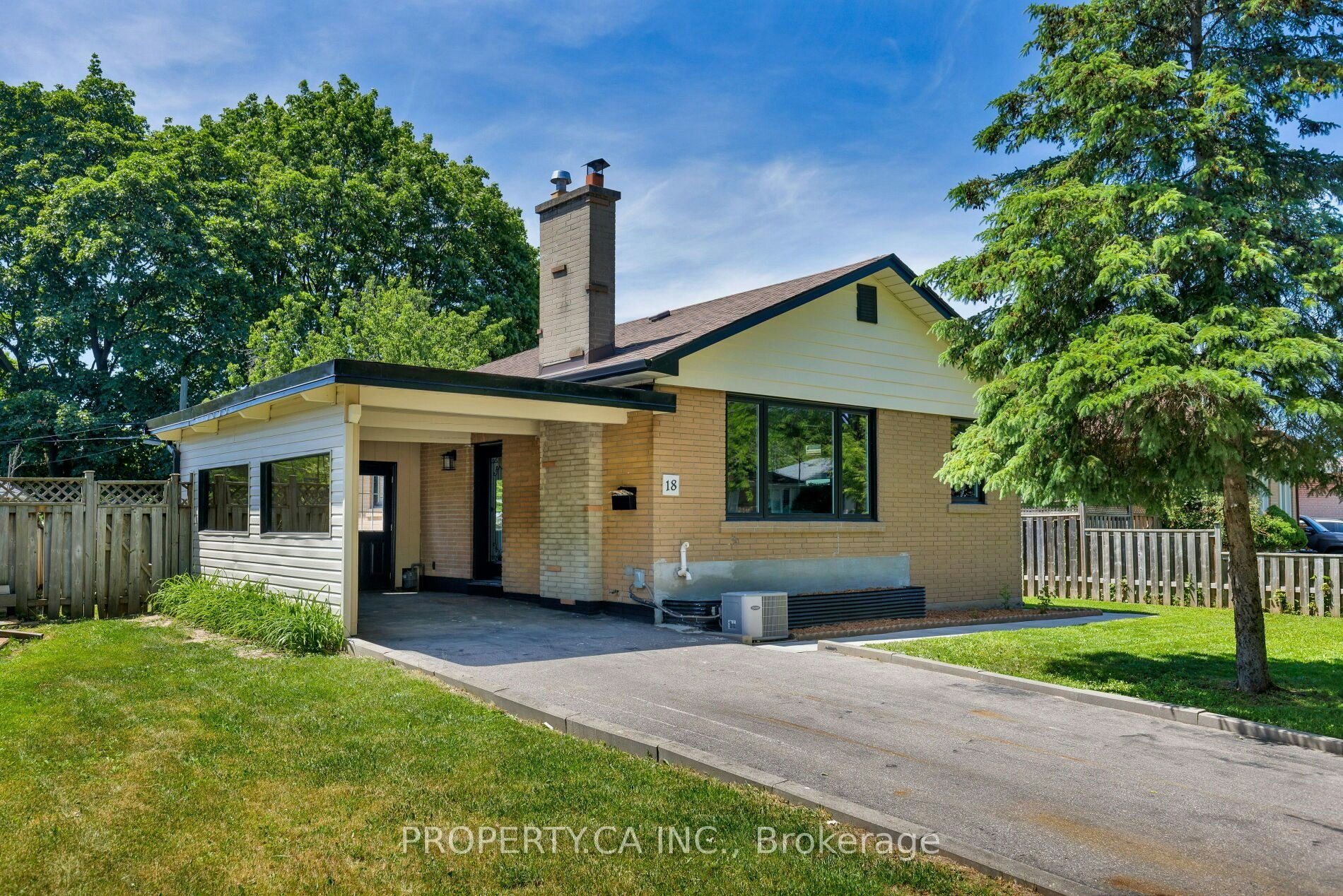 18 Alhart Drive, Toronto, ON, M9V 2M9