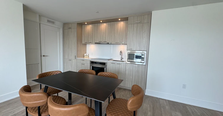 729-858 Dupont Street, Toronto, ON, M6G 0C1 - 2