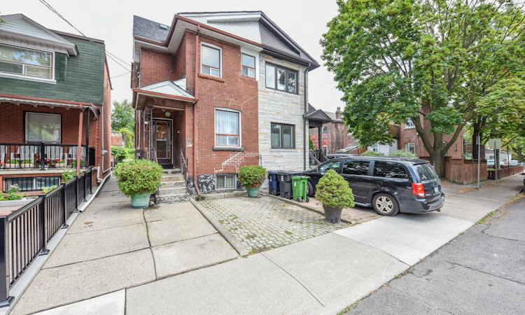 127 Salem Avenue