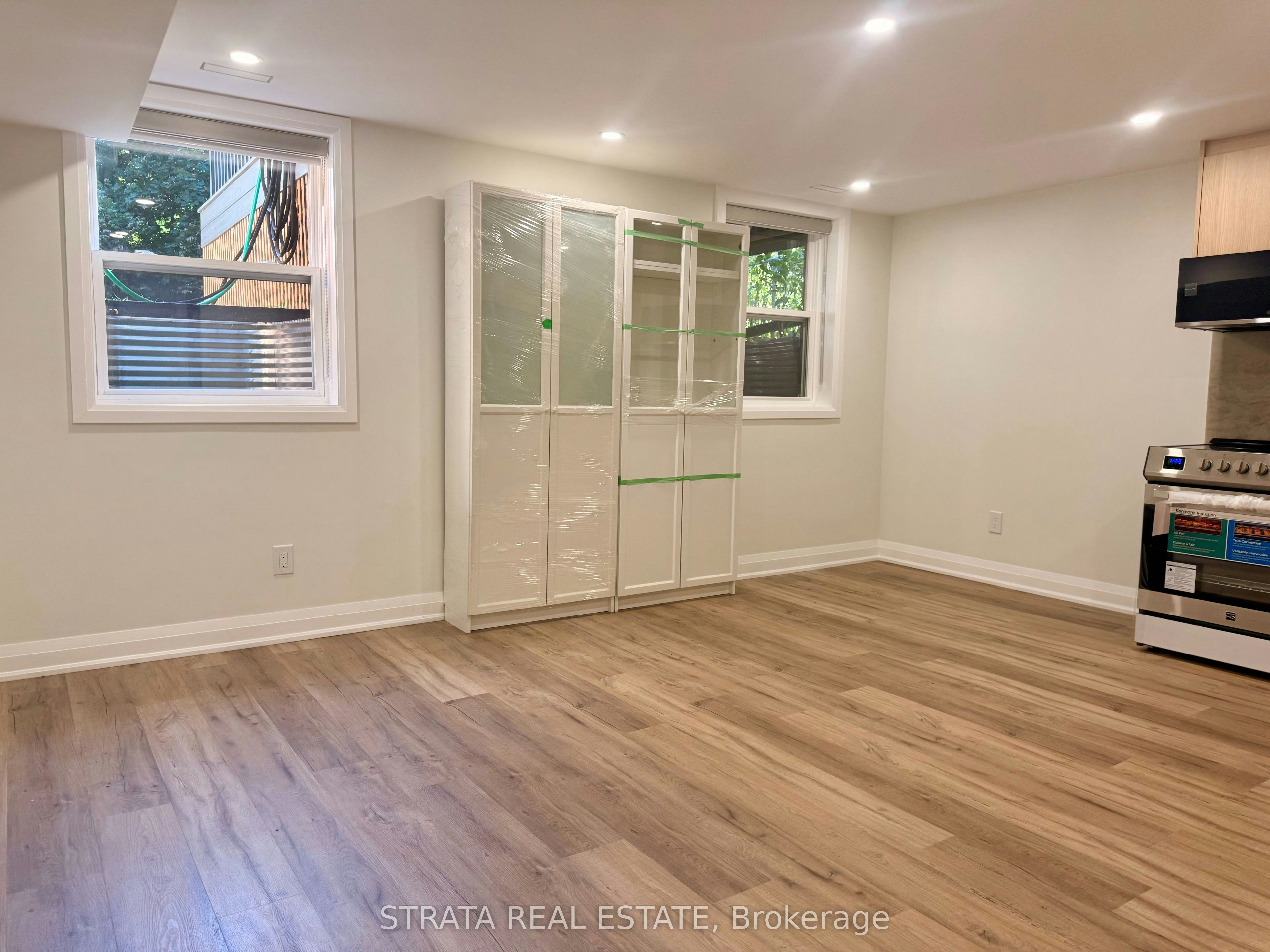 277 Kennedy Avenue, Toronto, ON, M6P 3C4 - 11