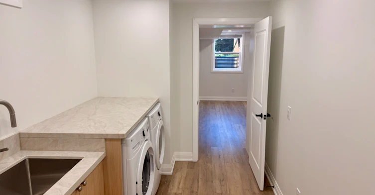 277 Kennedy Avenue, Toronto, ON, M6P 3C4 - 5