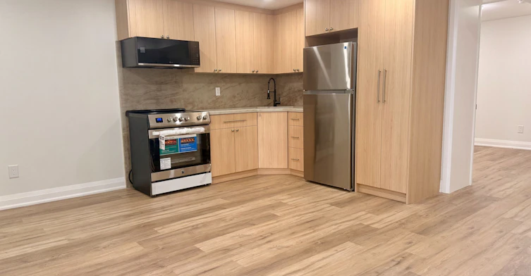277 Kennedy Avenue, Toronto, ON, M6P 3C4 - 7
