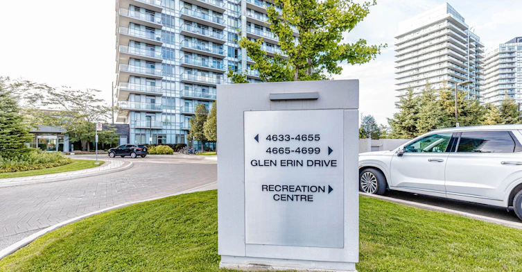 1105-4655 Glen Erin Drive, Mississauga, ON, L5M 0Z1