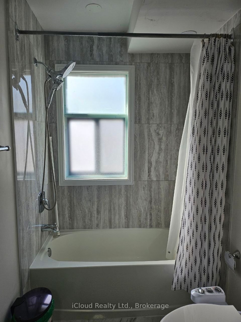 Upper-61 Hull Street, Mississauga, ON, L4T 1C9 - 19