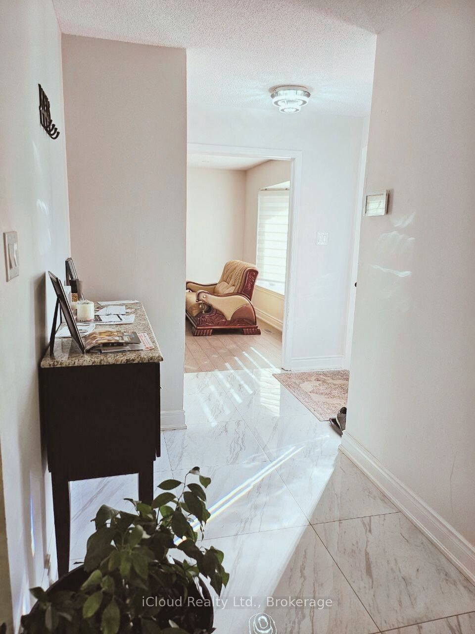 Upper-61 Hull Street, Mississauga, ON, L4T 1C9 - 4