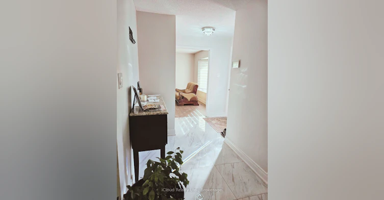 Upper-61 Hull Street, Mississauga, ON, L4T 1C9 - 4