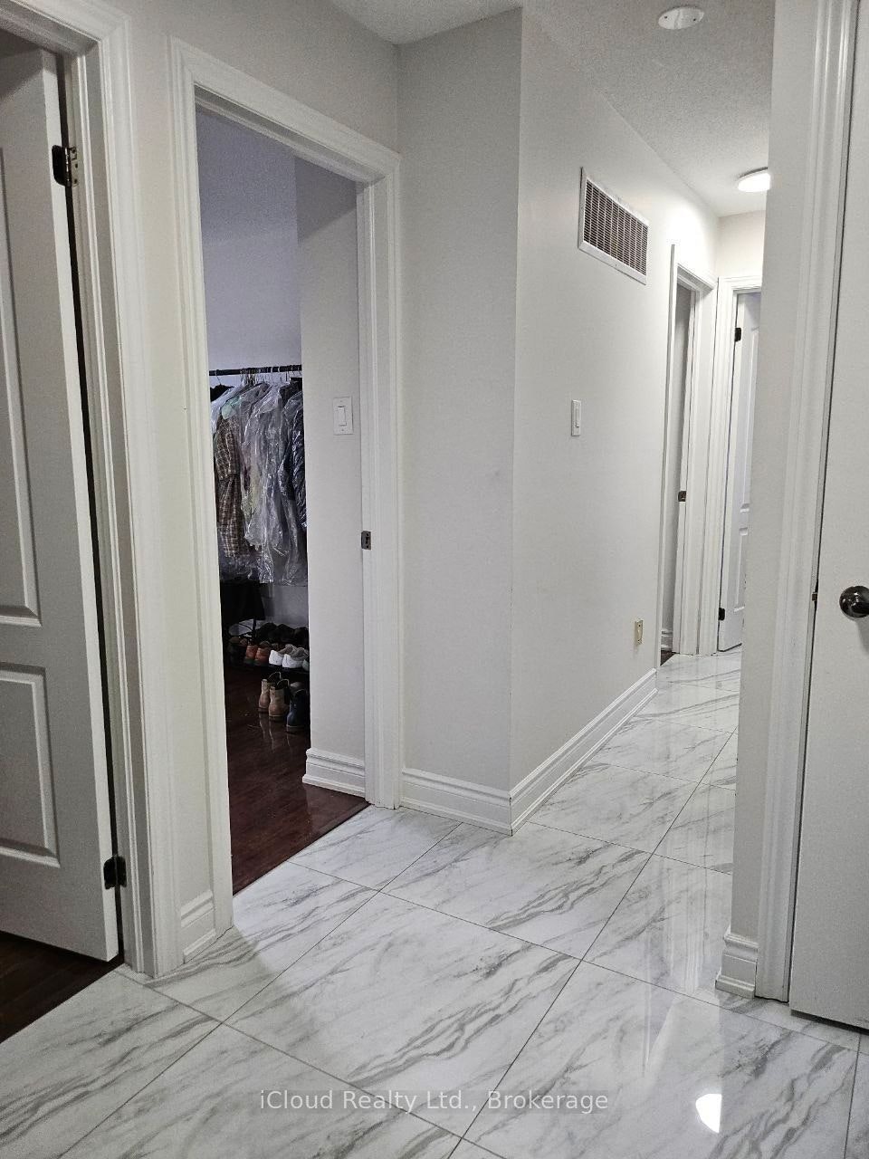Upper-61 Hull Street, Mississauga, ON, L4T 1C9 - 13