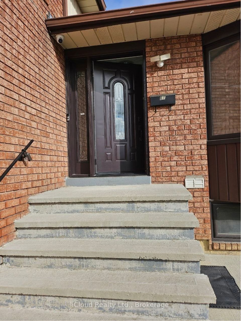 Upper-61 Hull Street, Mississauga, ON, L4T 1C9 - 3