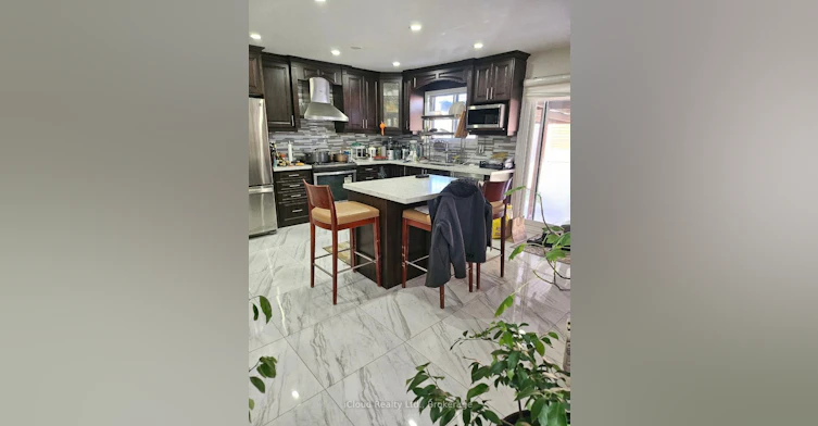 Upper-61 Hull Street, Mississauga, ON, L4T 1C9 - 10