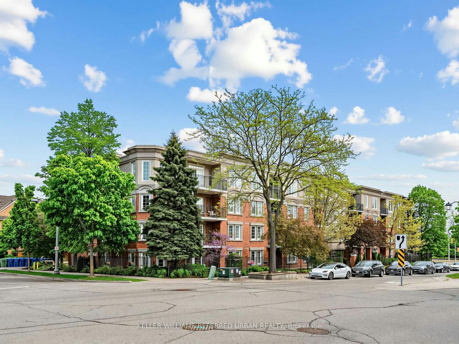 406-2301 Parkhaven Boulevard, Oakville, ON, L6H 6V6