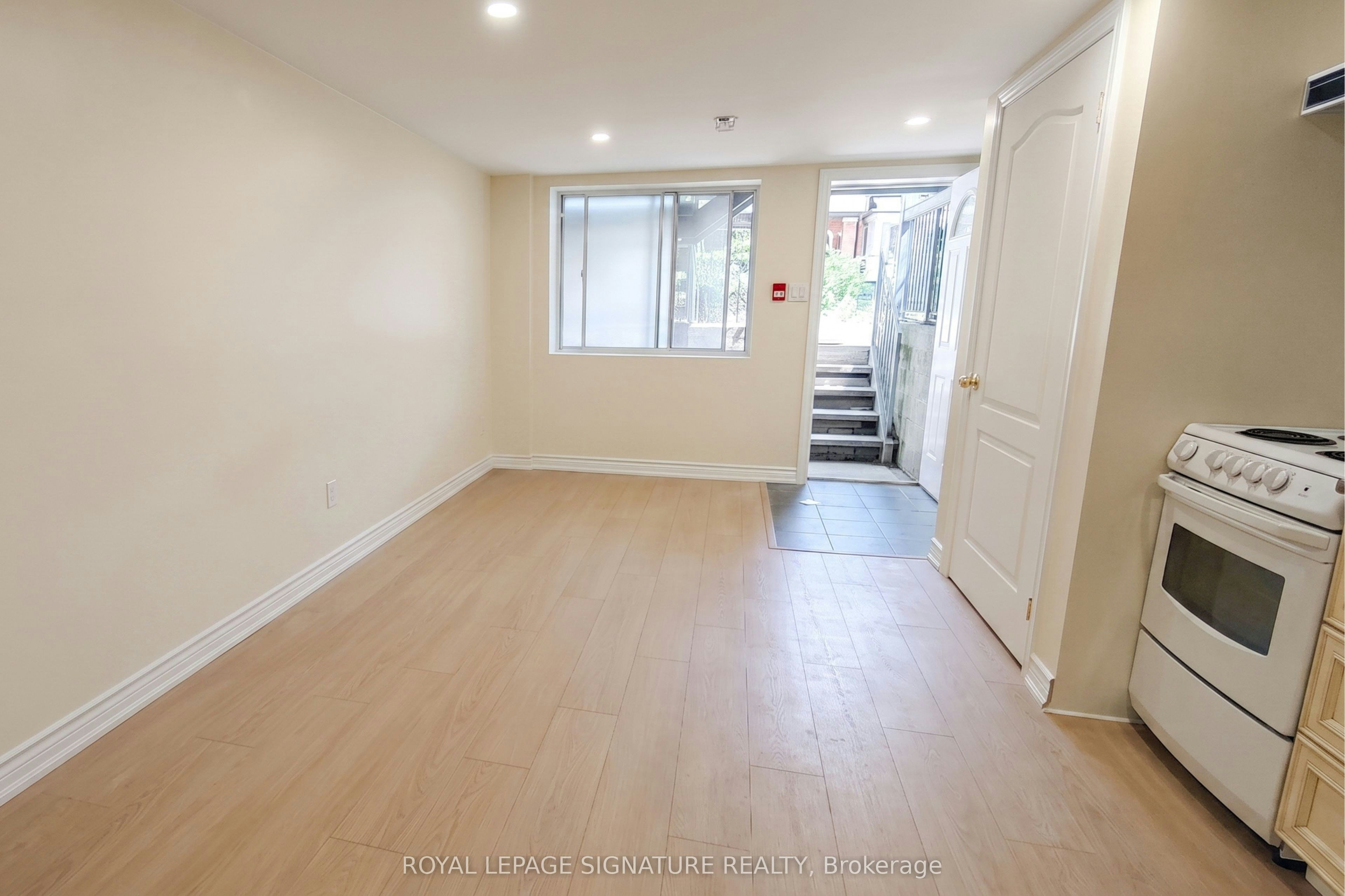 Lower-512 Concord Avenue, Toronto, ON, M6H 2P8 - 3