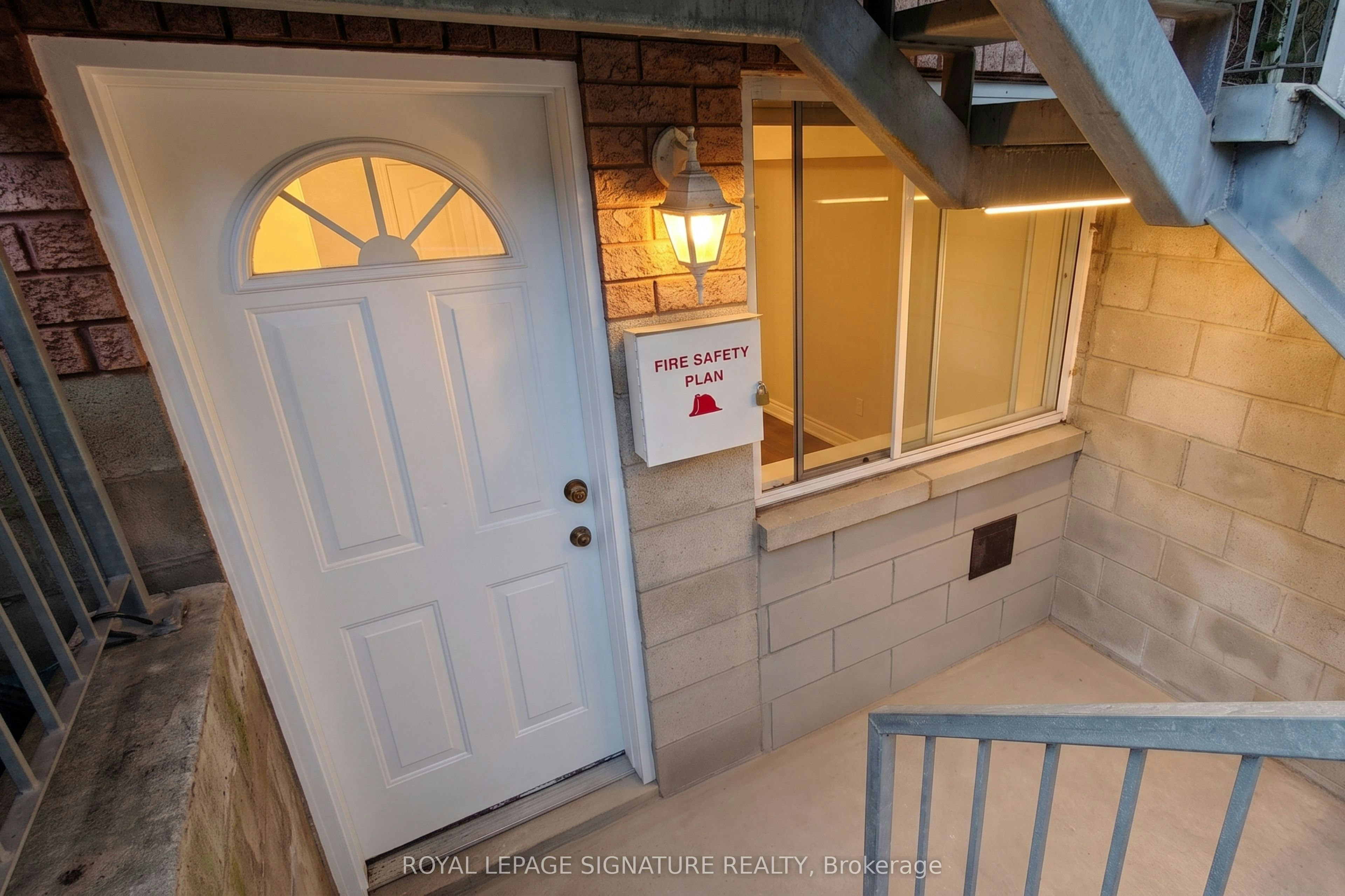 Lower-512 Concord Avenue, Toronto, ON, M6H 2P8 - 2