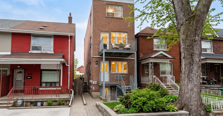 Lower-512 Concord Avenue, Toronto, ON, M6H 2P8