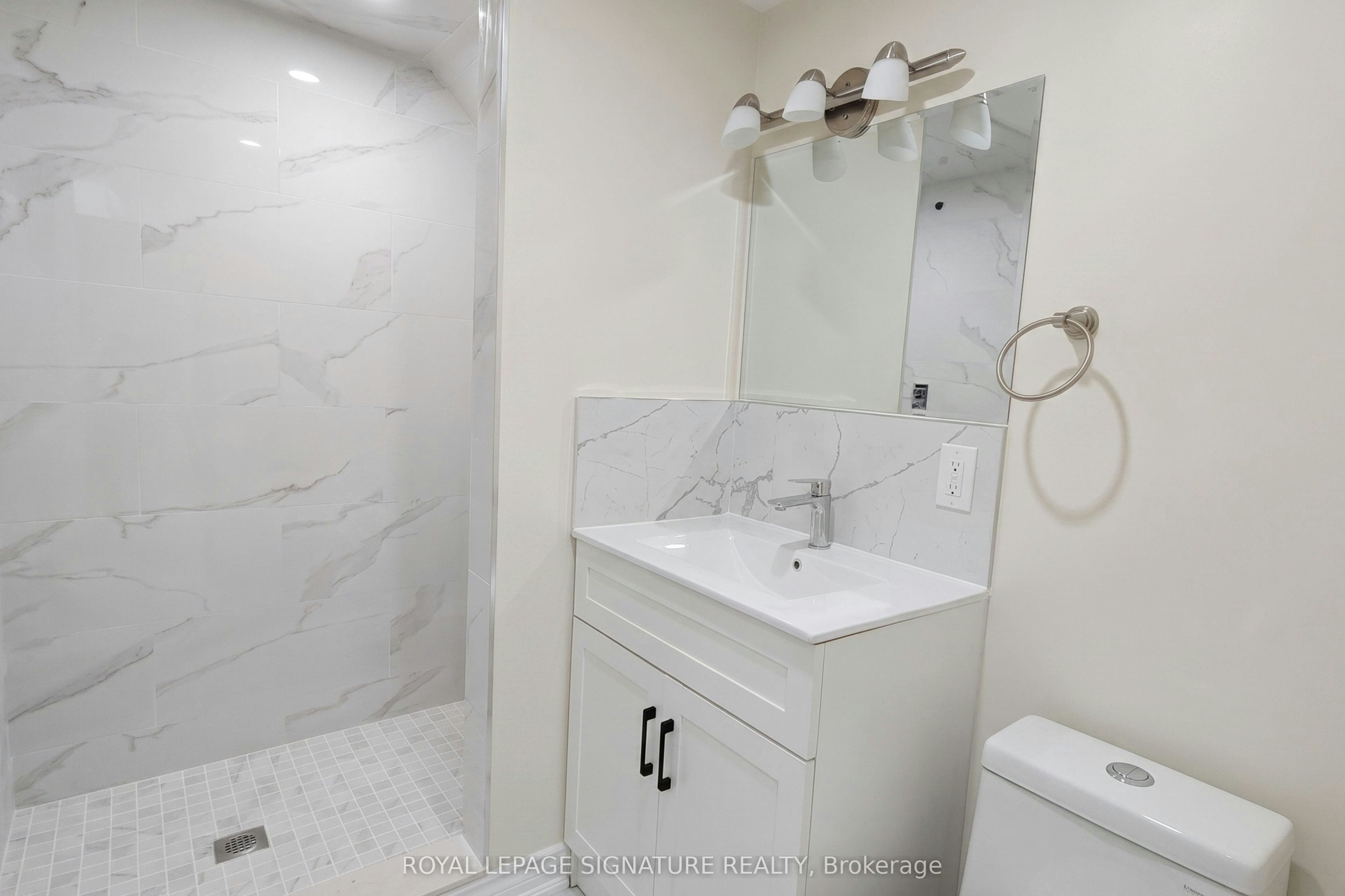 Lower-512 Concord Avenue, Toronto, ON, M6H 2P8 - 7
