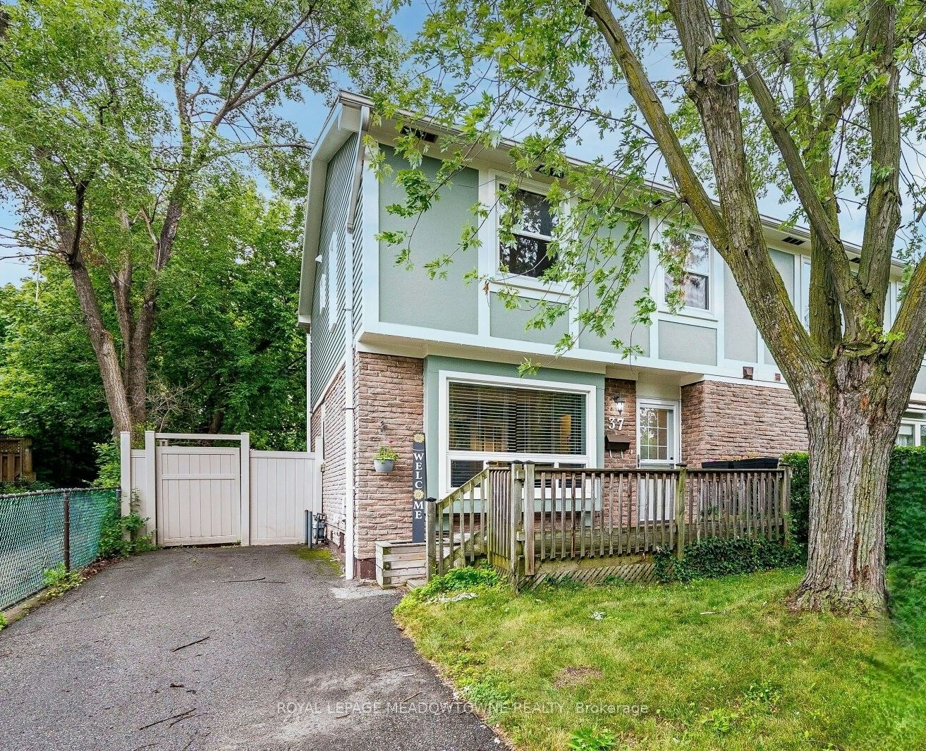 37 Salisbury Circle, Brampton, ON, L6V 2Z4
