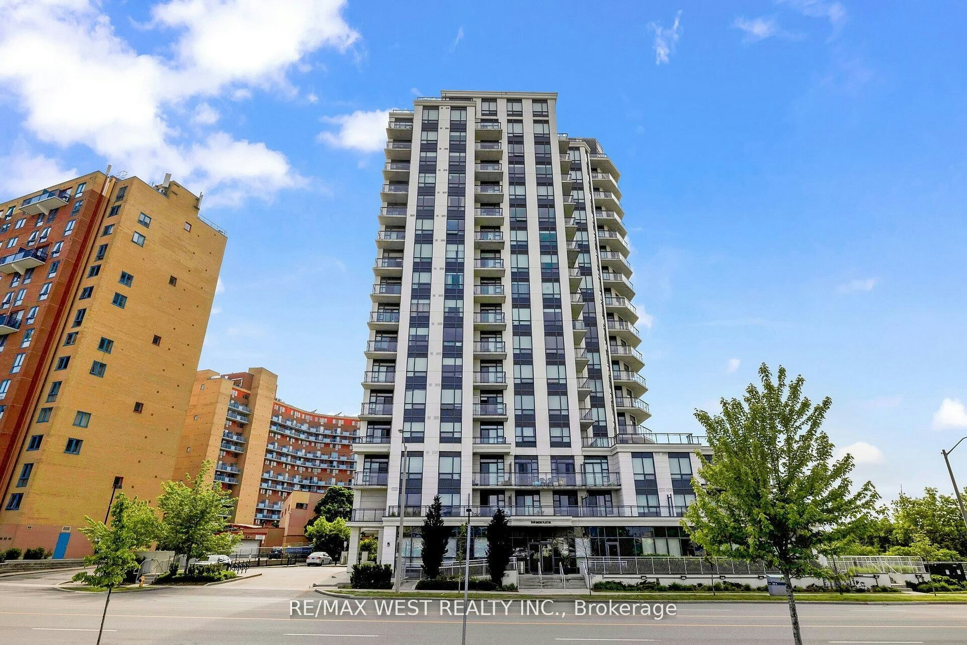 1211-840 Queens Plate Drive, Toronto, ON, M9W 0E7