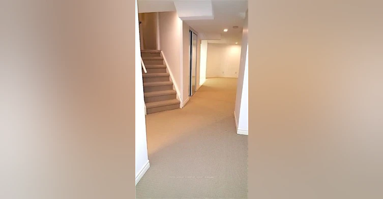 5641 Watersfield Avenue, Mississauga, ON, L5M 7E9 - 18
