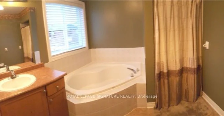 5641 Watersfield Avenue, Mississauga, ON, L5M 7E9 - 11