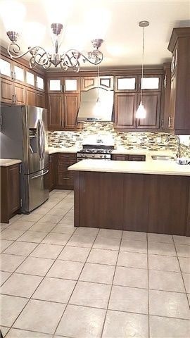 5641 Watersfield Avenue, Mississauga, ON, L5M 7E9 - 7
