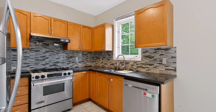 267 Laurentian Avenue, Mississauga, ON, L4Z 2S4 - 11
