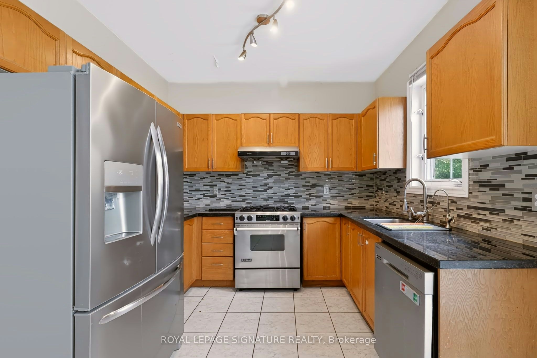 267 Laurentian Avenue, Mississauga, ON, L4Z 2S4 - 10