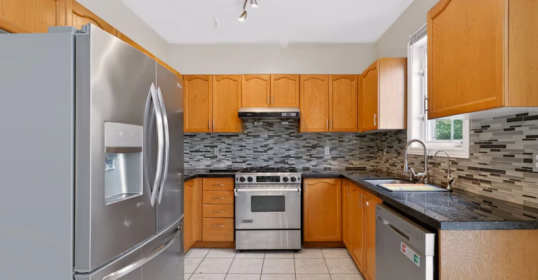 267 Laurentian Avenue, Mississauga, ON, L4Z 2S4 - 10