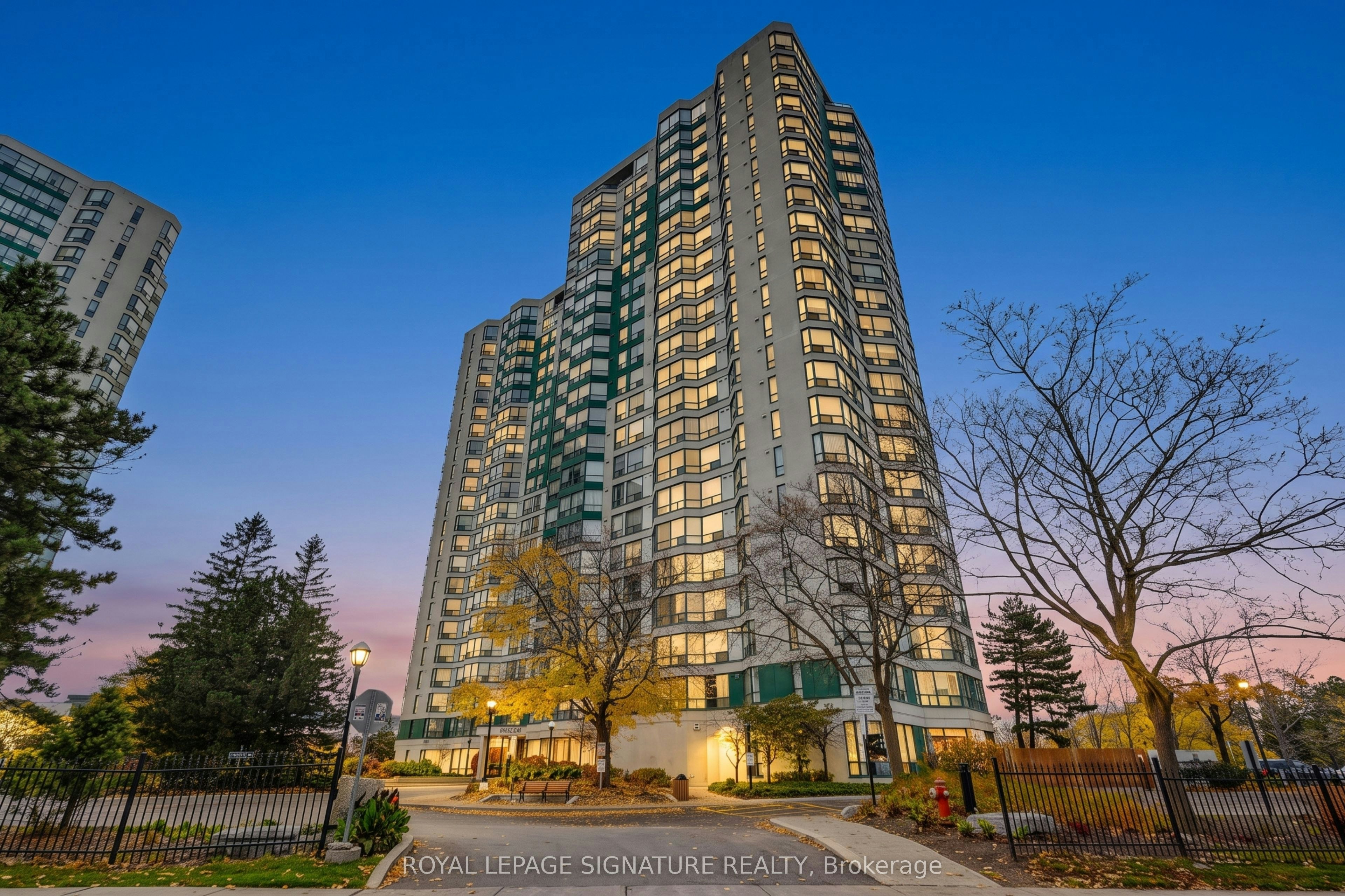 1405-4470 Tucana Court, Mississauga, ON, L5R 3K8