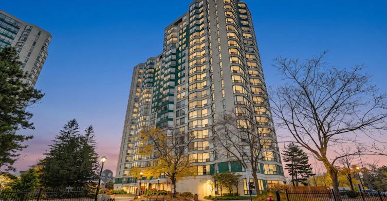 1405-4470 Tucana Court, Mississauga, ON, L5R 3K8