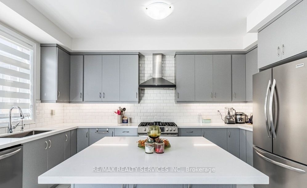 17 Overstone Road E, Halton Hills, ON, L7G 0M9 - 11