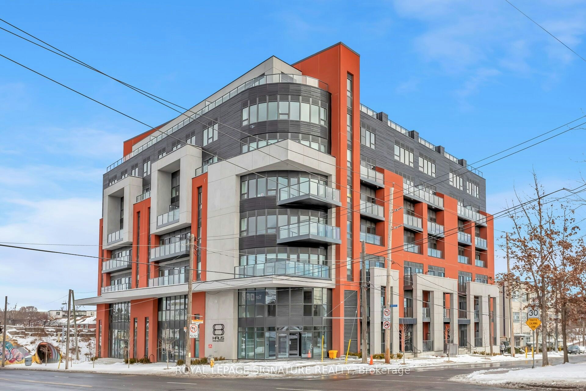 PH806-2433 Dufferin Street W, Toronto, ON, M6E 3T3