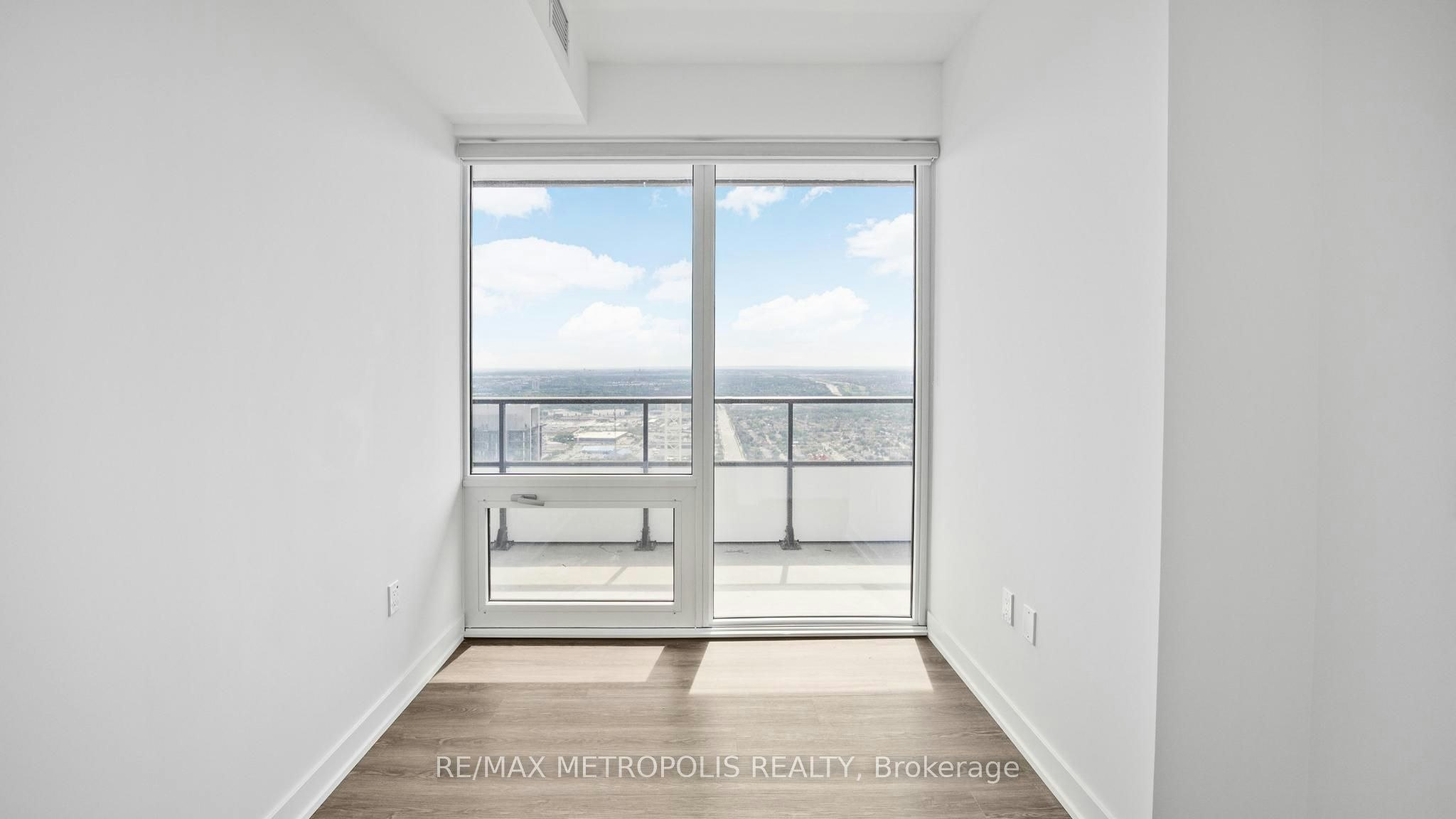 448 Burnhamthorpe Rd W 5611 N/A, Mississauga, ON, L5B 0R4 - 18