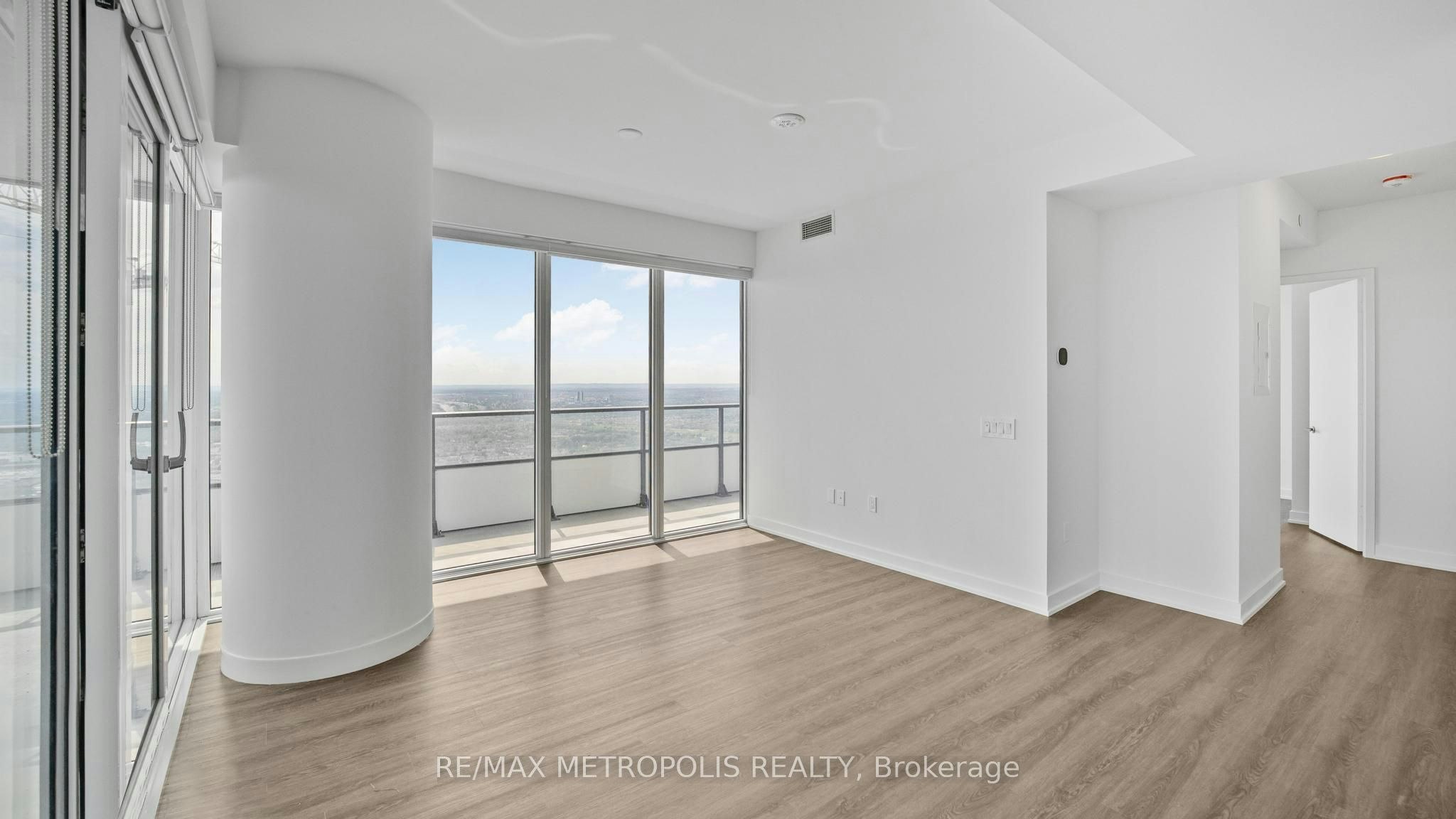 448 Burnhamthorpe Rd W 5611 N/A, Mississauga, ON, L5B 0R4 - 11