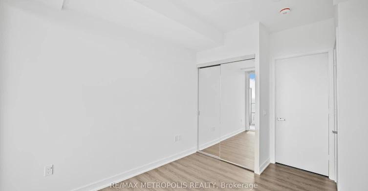 448 Burnhamthorpe Rd W 5611 N/A, Mississauga, ON, L5B 0R4 - 14