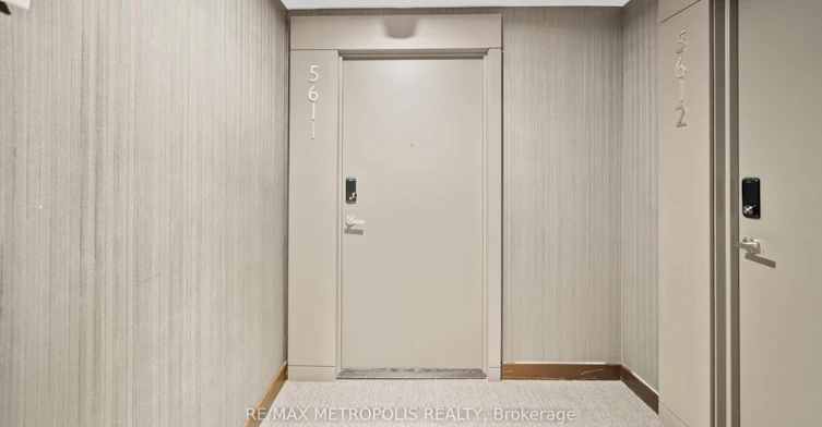 448 Burnhamthorpe Rd W 5611 N/A, Mississauga, ON, L5B 0R4 - 4