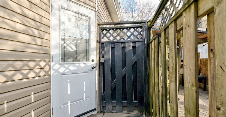 Unit A-2039 Davenport Road, Toronto, ON, M6N 1C5 - 2