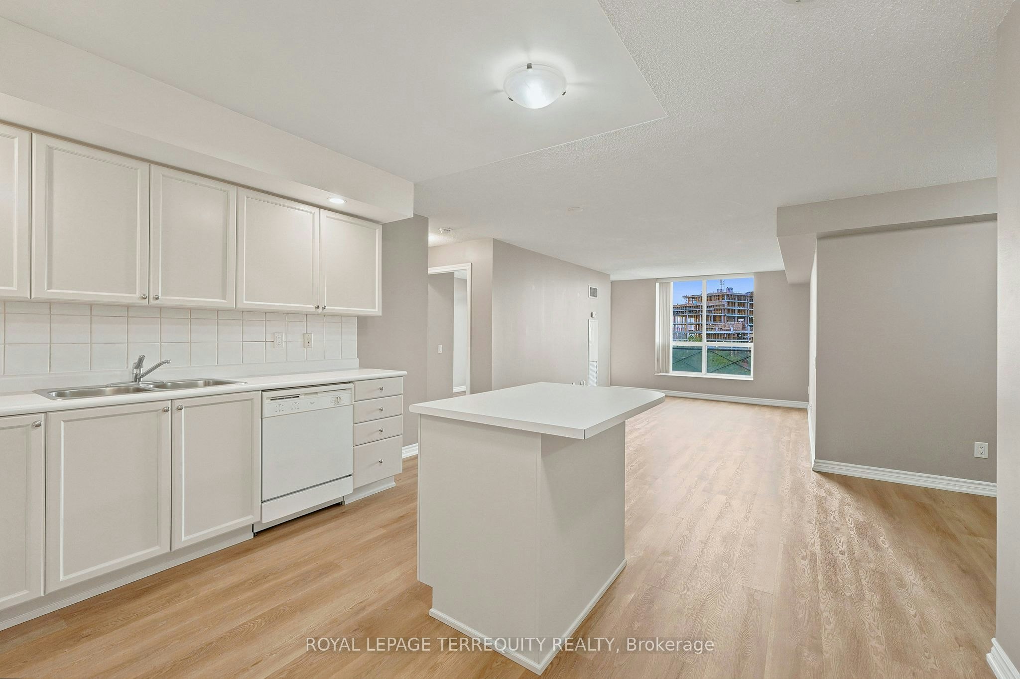 405-5229 Dundas Street W, Toronto, ON, M9B 6L9 - 7