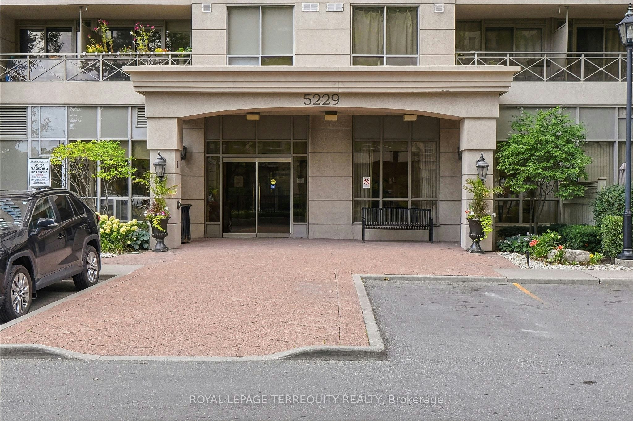 405-5229 Dundas Street W, Toronto, ON, M9B 6L9 - 3