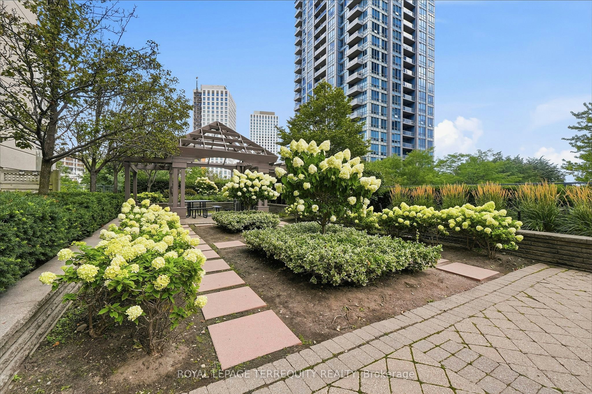 405-5229 Dundas Street W, Toronto, ON, M9B 6L9 - 32