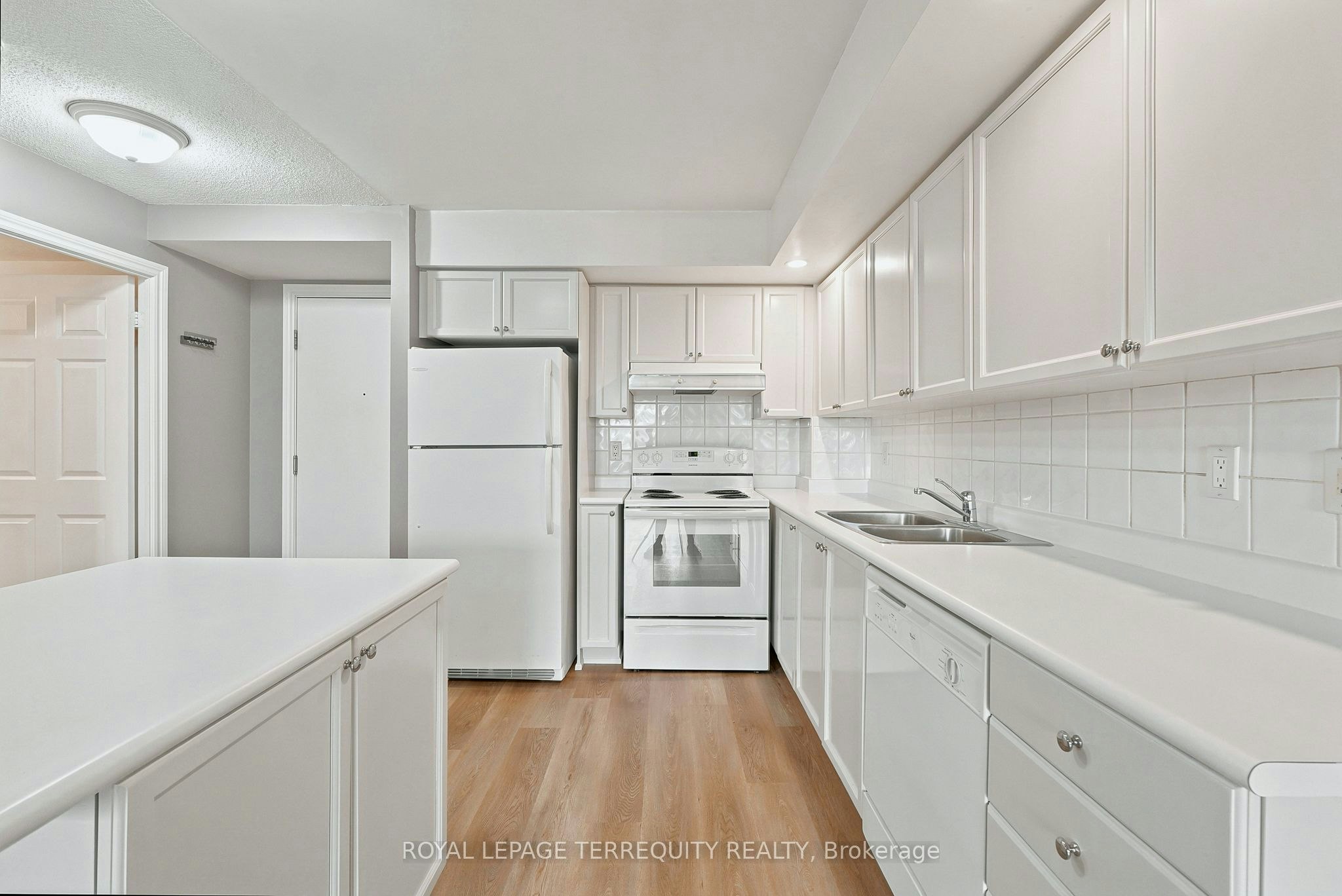405-5229 Dundas Street W, Toronto, ON, M9B 6L9 - 11