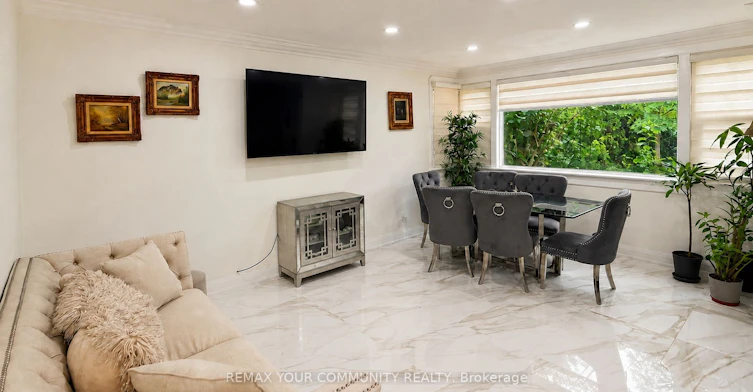 39 South Kingsway N/A, Toronto, ON, M6S 3T2 - 4